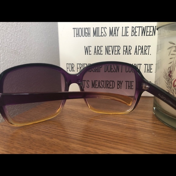 Purple and gold sunglasses - Picture 4 of 4